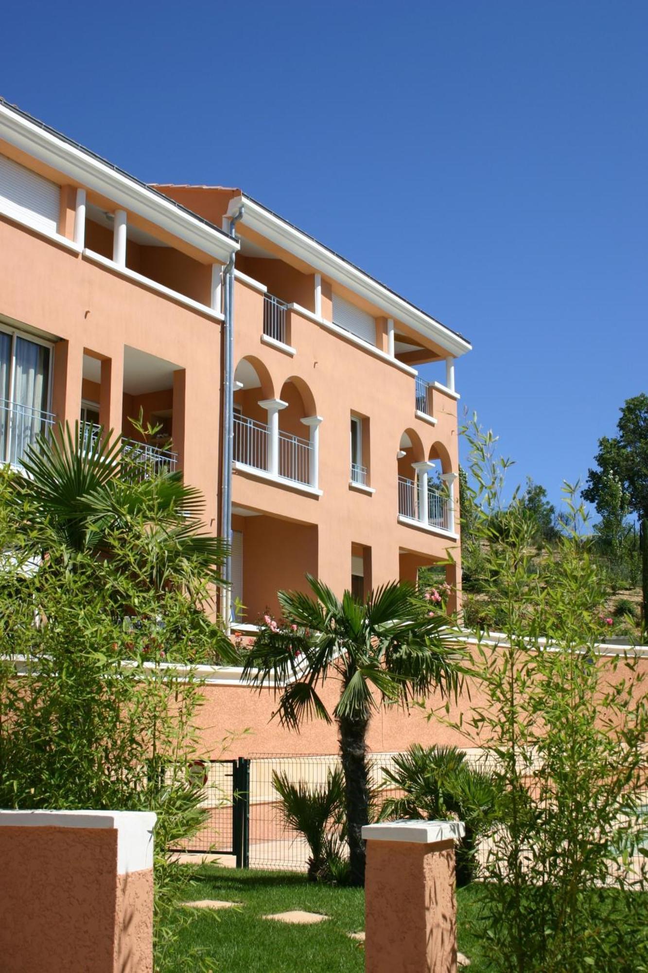 Résidence Odalys La Licorne de Haute Provence Gréoux-les-Bains Exterior foto